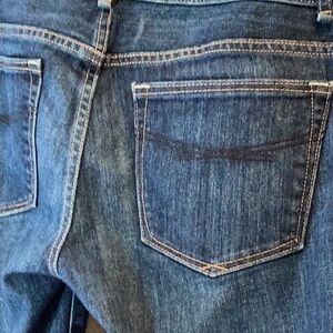 Women’s Gap 1969 bootcut jeans, size 28/6r.